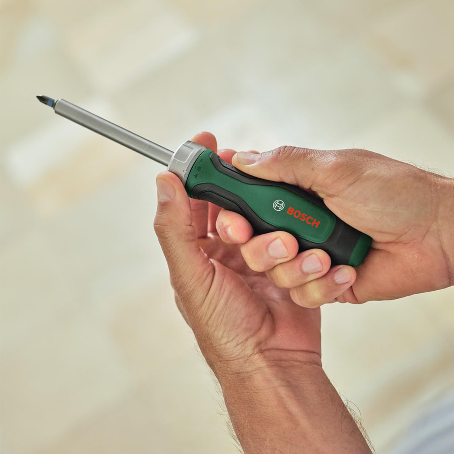 Bosch set cacciavite a cricchetto 19 pezzi con 18 bit S2