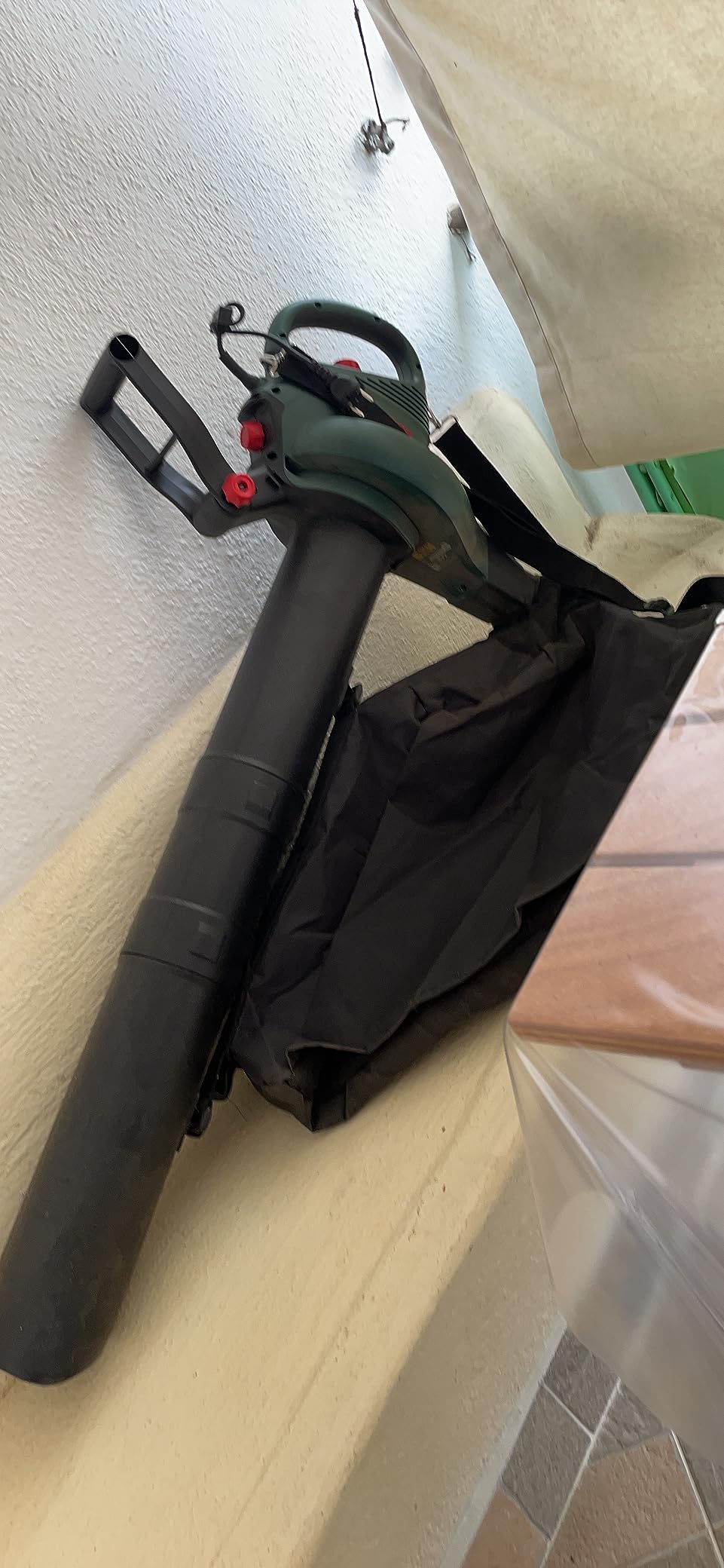 Bosch UniversalGardenTidy 3000 soffiatore aspiratore 3000W