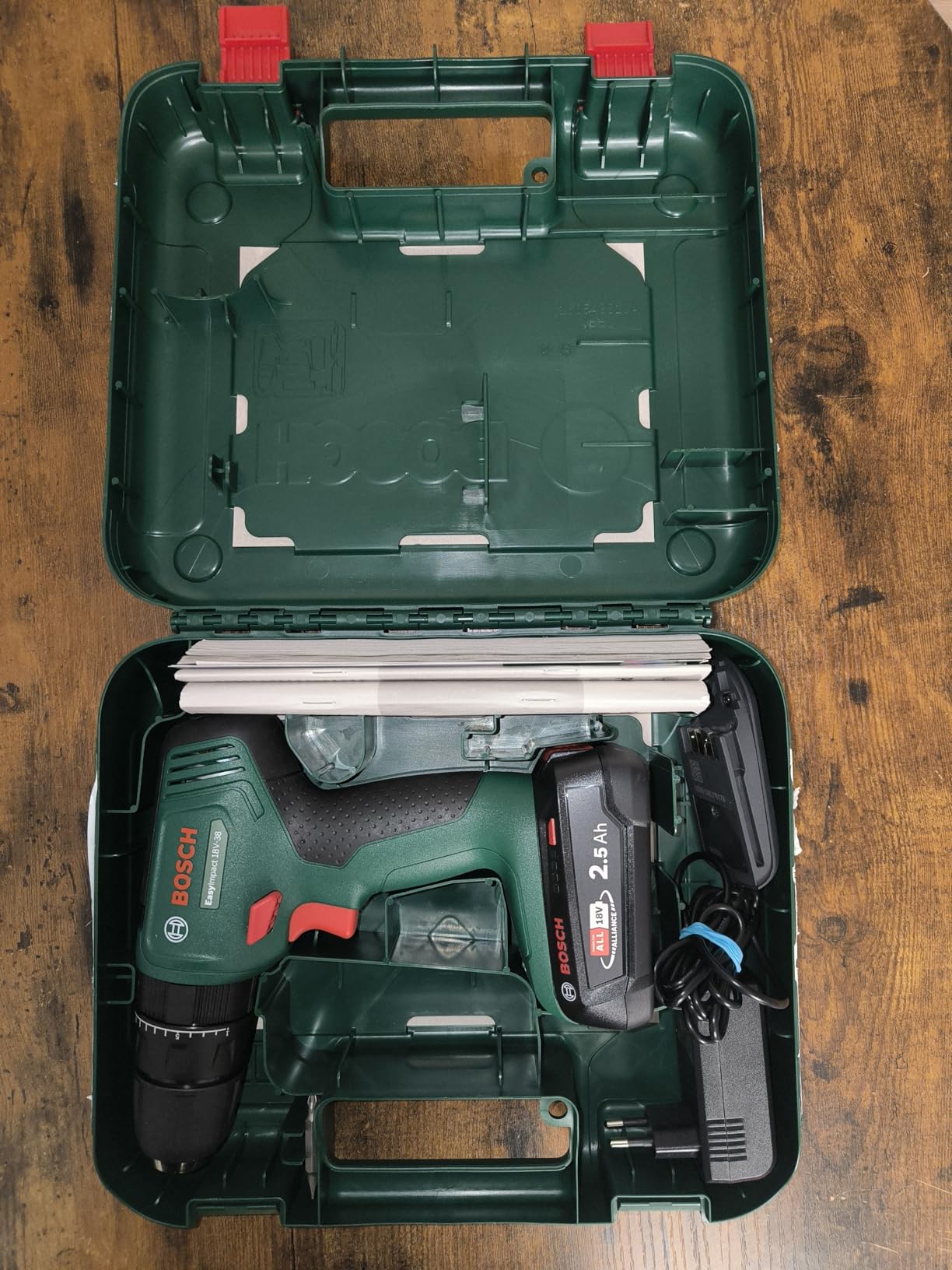 Bosch EasyImpact 18V-38 trapano battente 2,5 Ah valigia