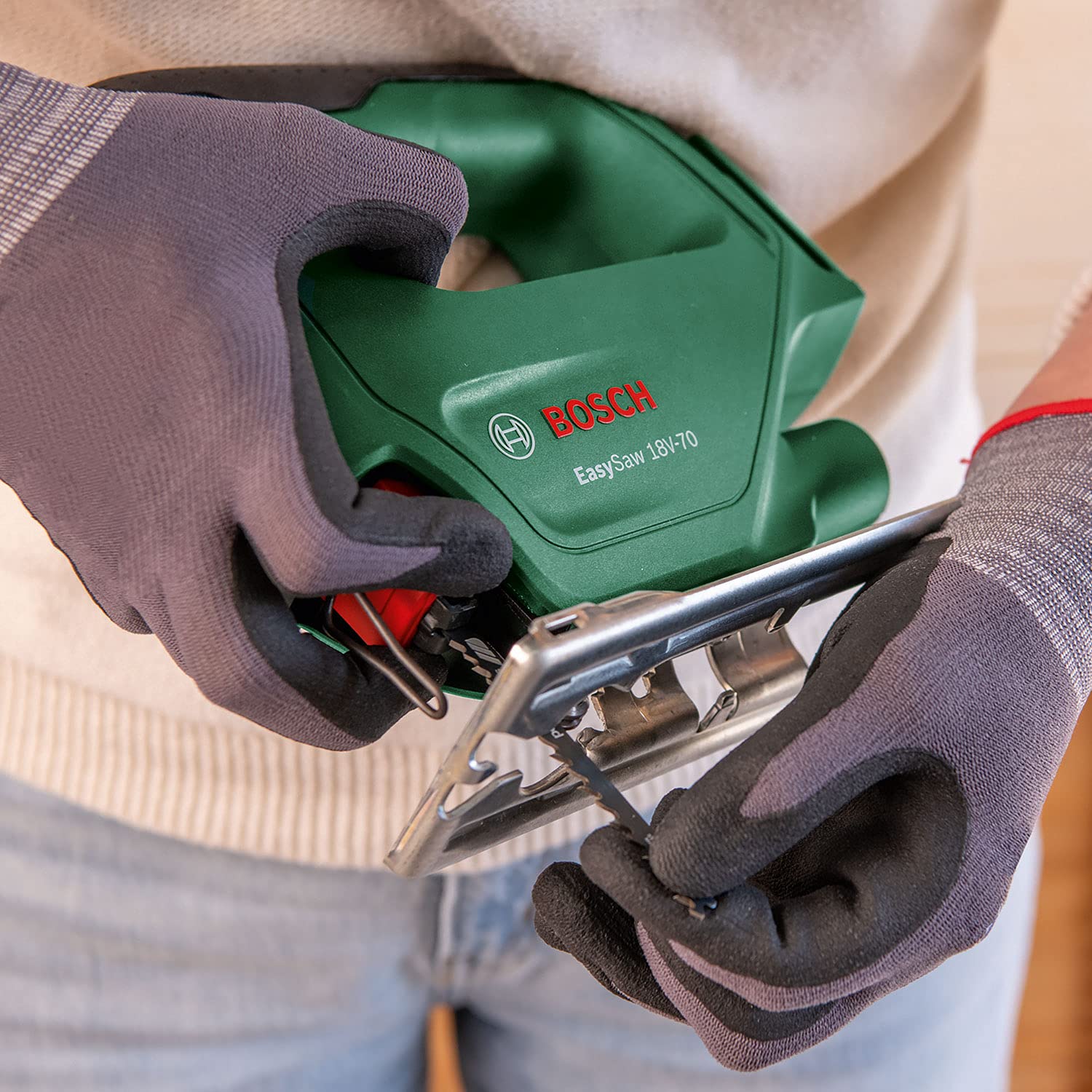 Bosch EasySaw 18V-70 Seghetto Alternativo 2,0 Ah