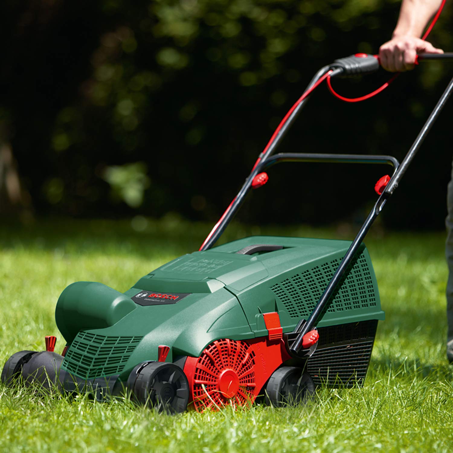 Bosch UniversalRake 900 Arieggiatore Prato Elettrico 50 L