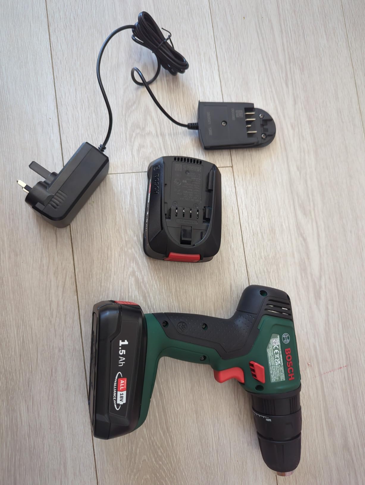 Bosch UniversalImpact 18V Trapano Battente 2 Batterie 34 Nm