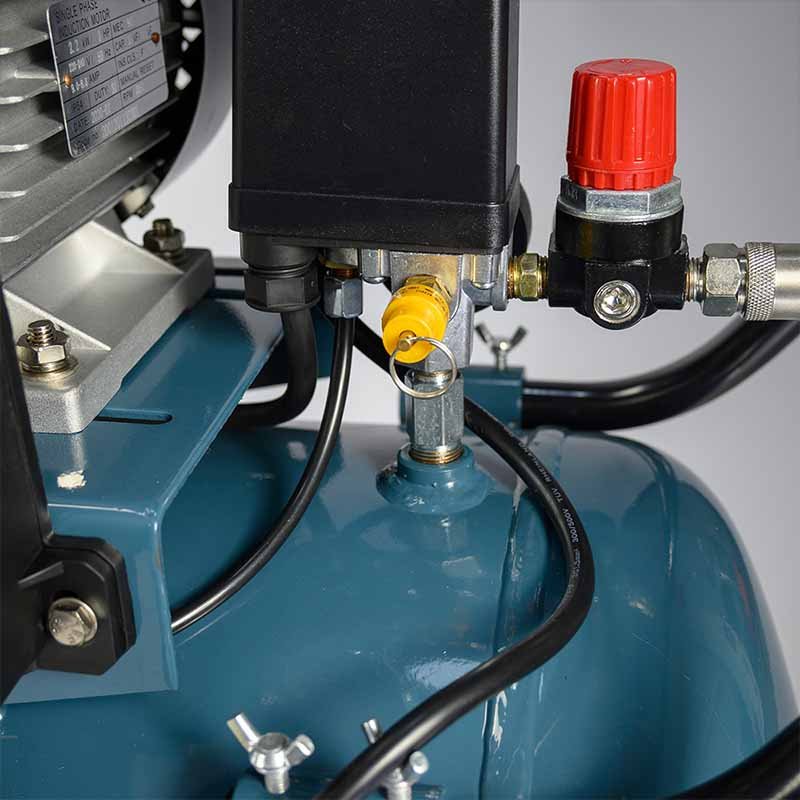 Bormann Pro compressore aria cinghia 100L 3HP 322 L/min