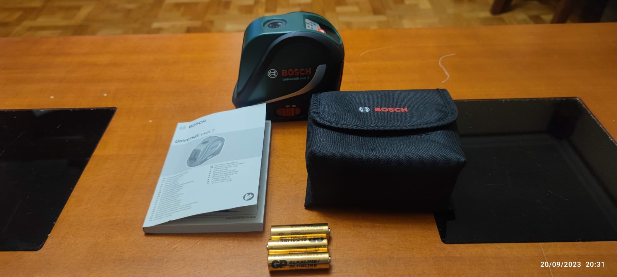 Bosch UniversalLevel 2 Livella Laser Croce + Treppiede