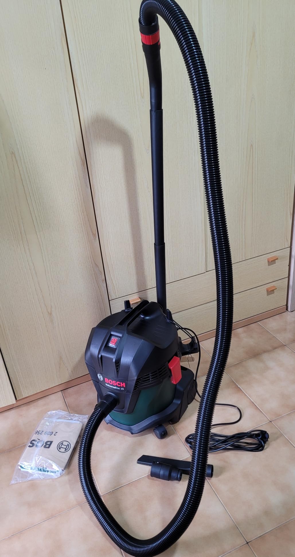 Bosch UniversalVac 15 Aspiratore 1000W 15 L