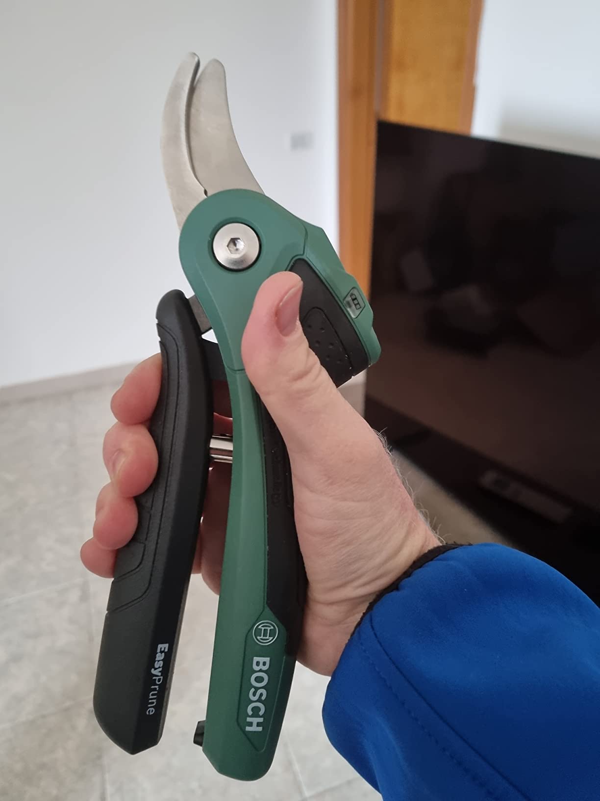 Bosch EasyPrune cesoie potatura a batteria taglio 25 mm