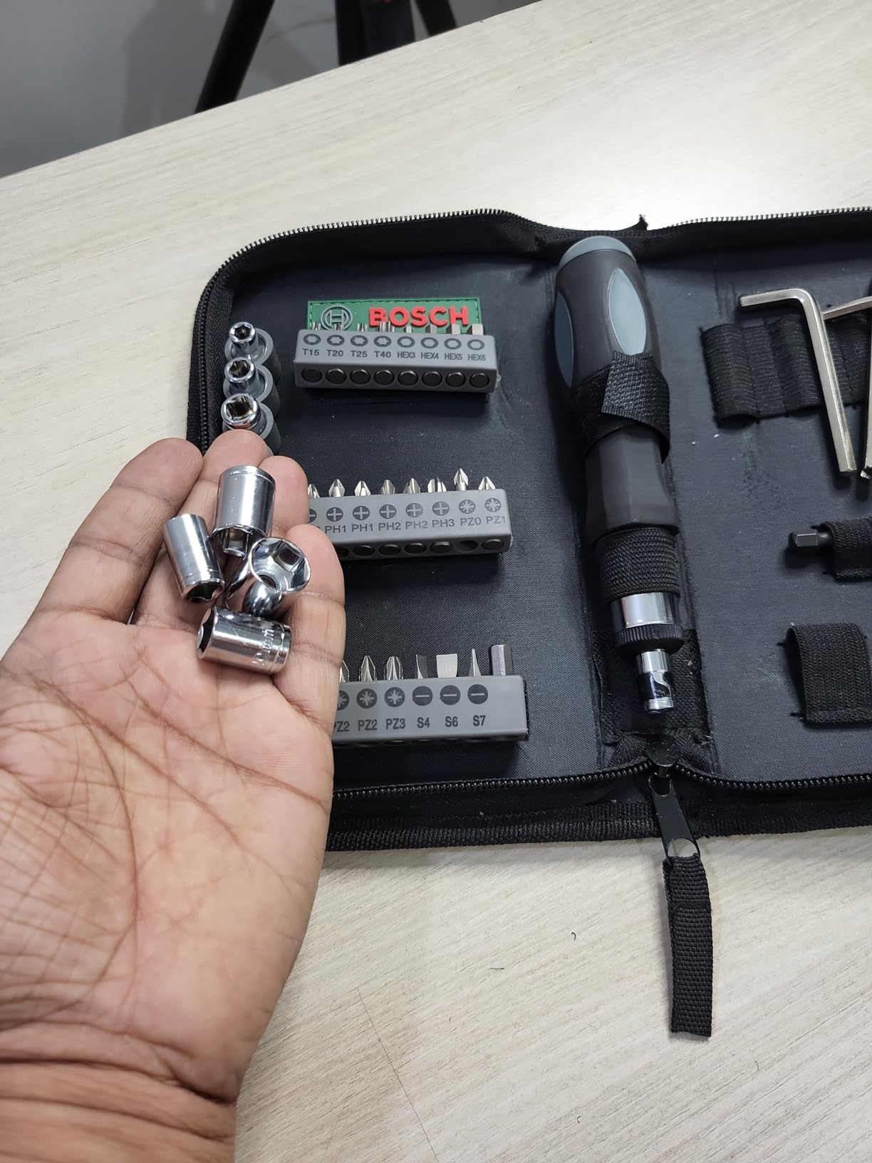Bosch Astuccio Avvitamento 38 Pezzi con Cricchetto Bit
