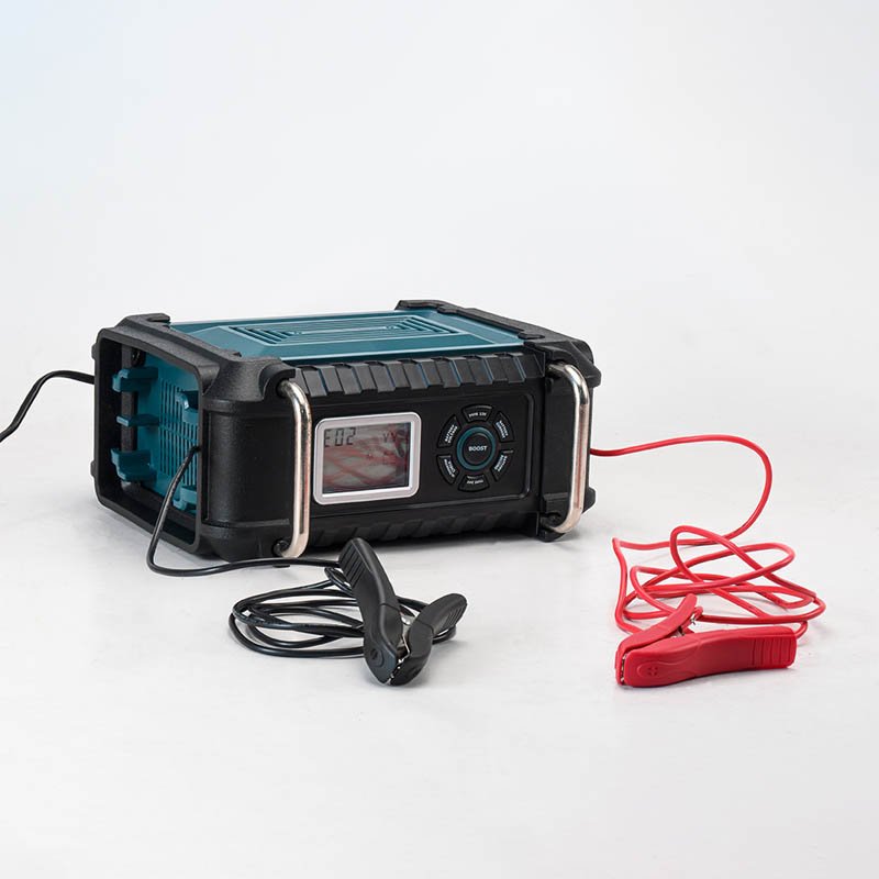 Bormann Pro Car Booster caricabatterie 12/24V 700W automatico