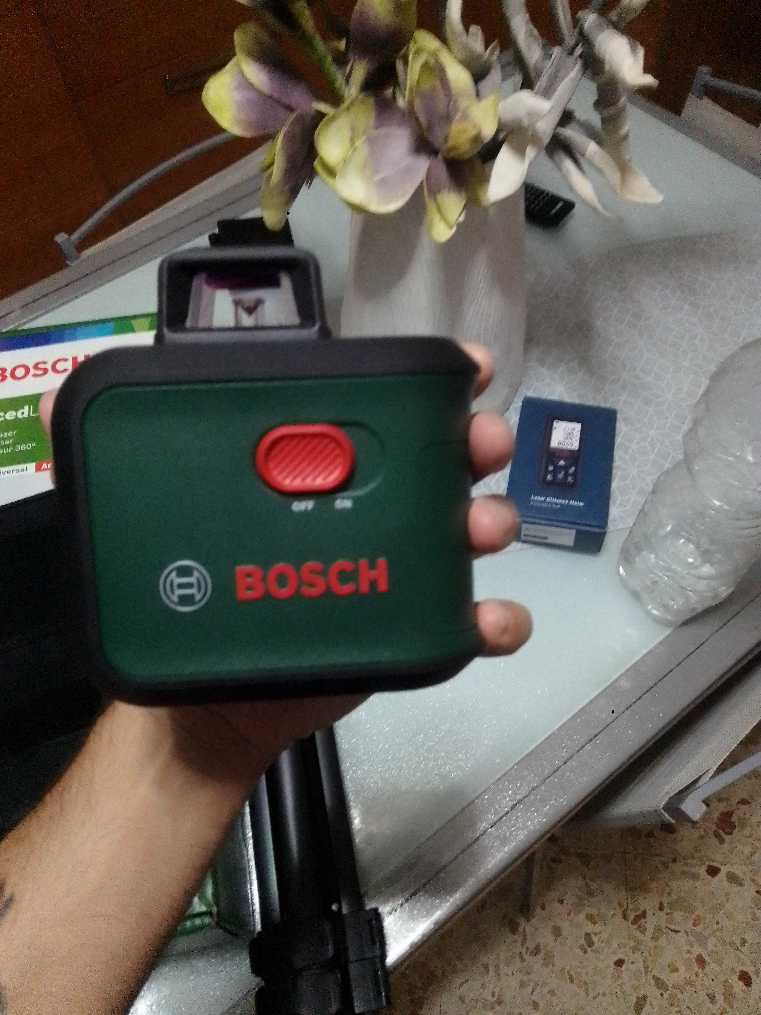 Bosch AdvancedLevel 360 livella laser verde con treppiede