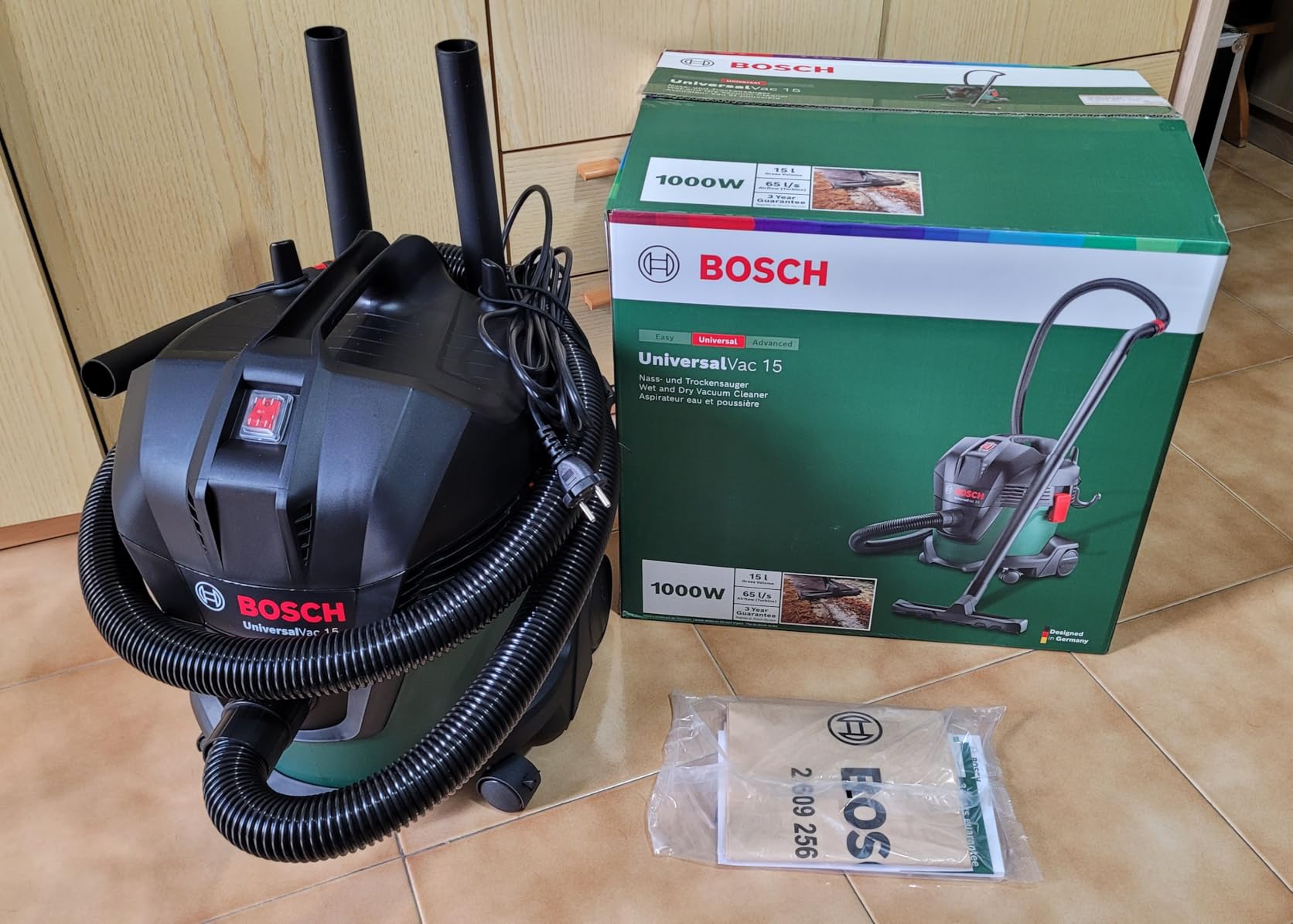 Bosch UniversalVac 15 Aspiratore 1000W 15 L