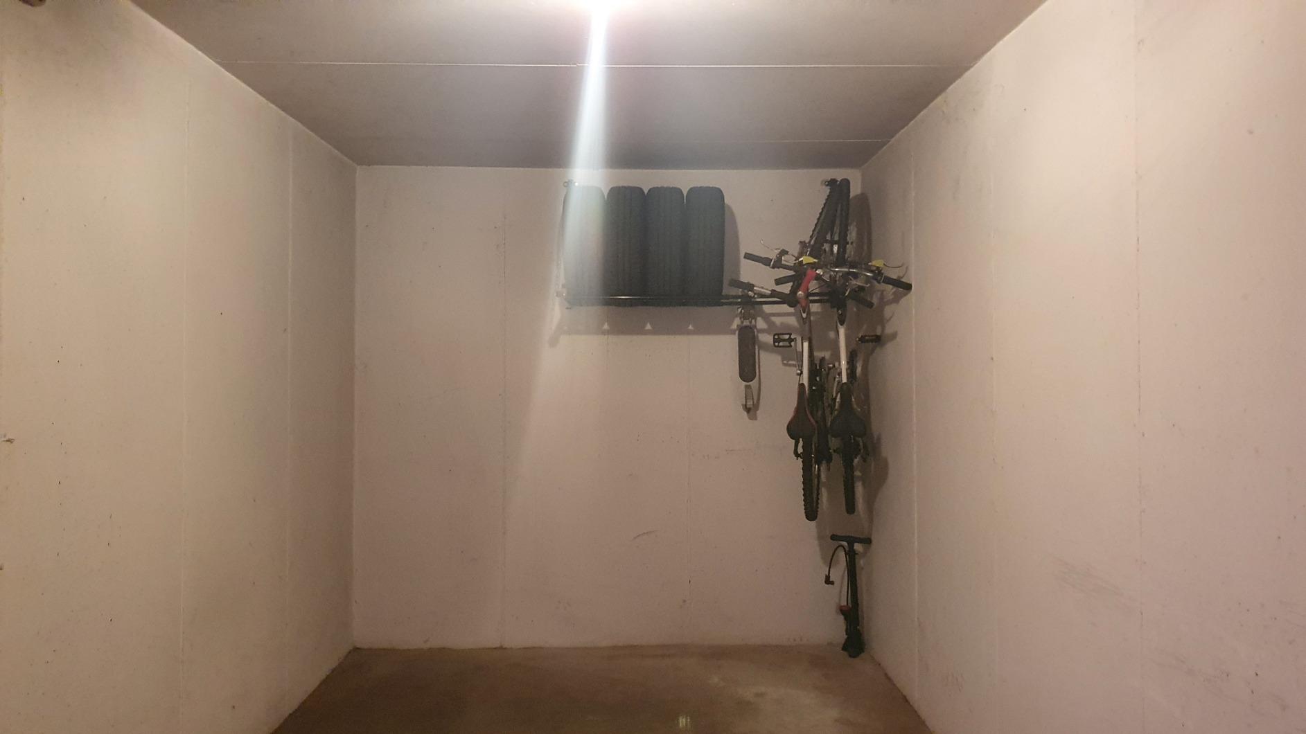 Wiltec Supporto pneumatici a parete 130 kg 4 ruote pieghevole