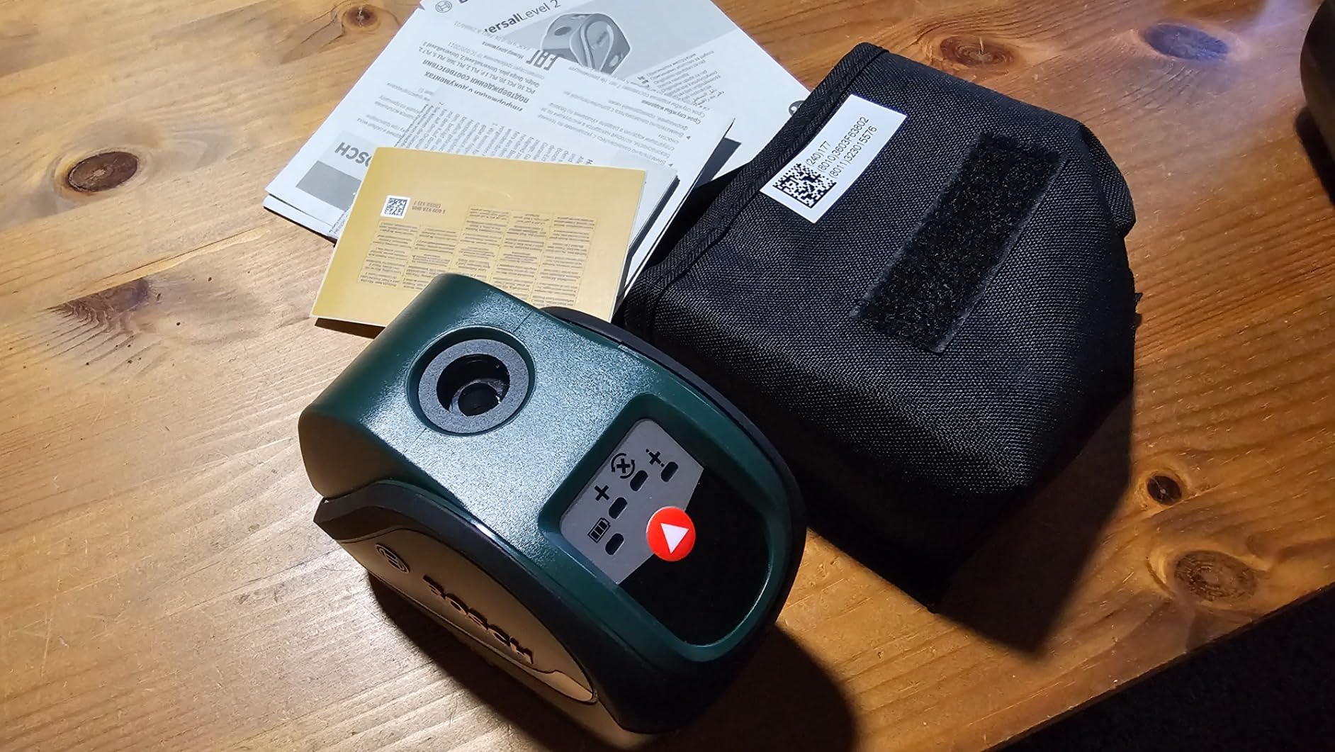 Bosch UniversalLevel 2 Livella Laser Croce + Treppiede