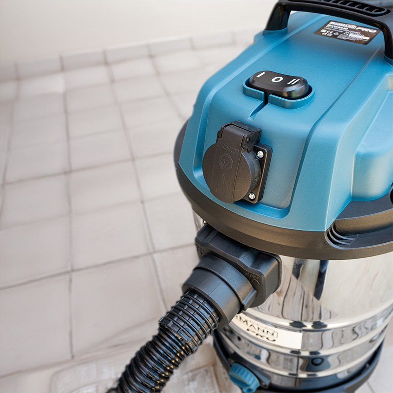 Bormann Pro Aspiratore Solidi e Liquidi 1400W 220V