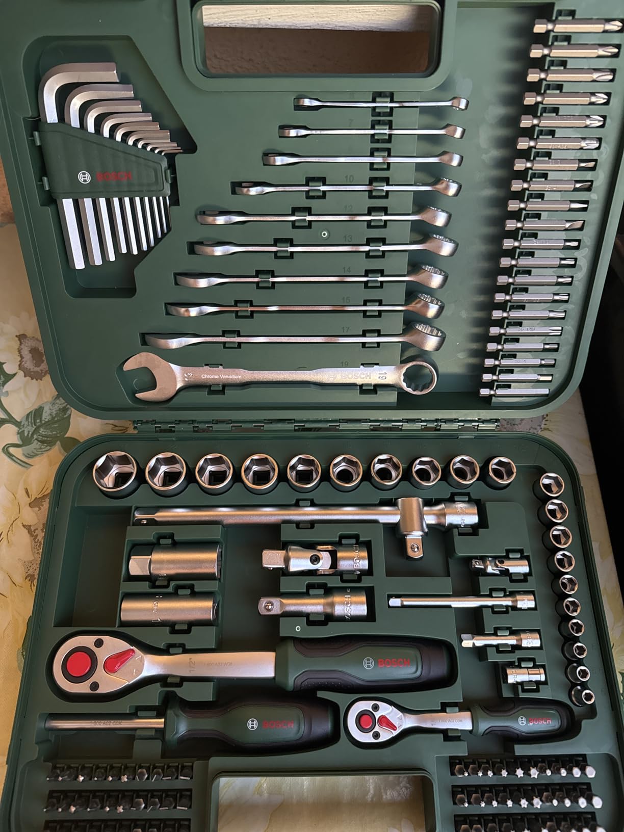 Bosch Advanced set utensili manuali 132 pezzi valigetta