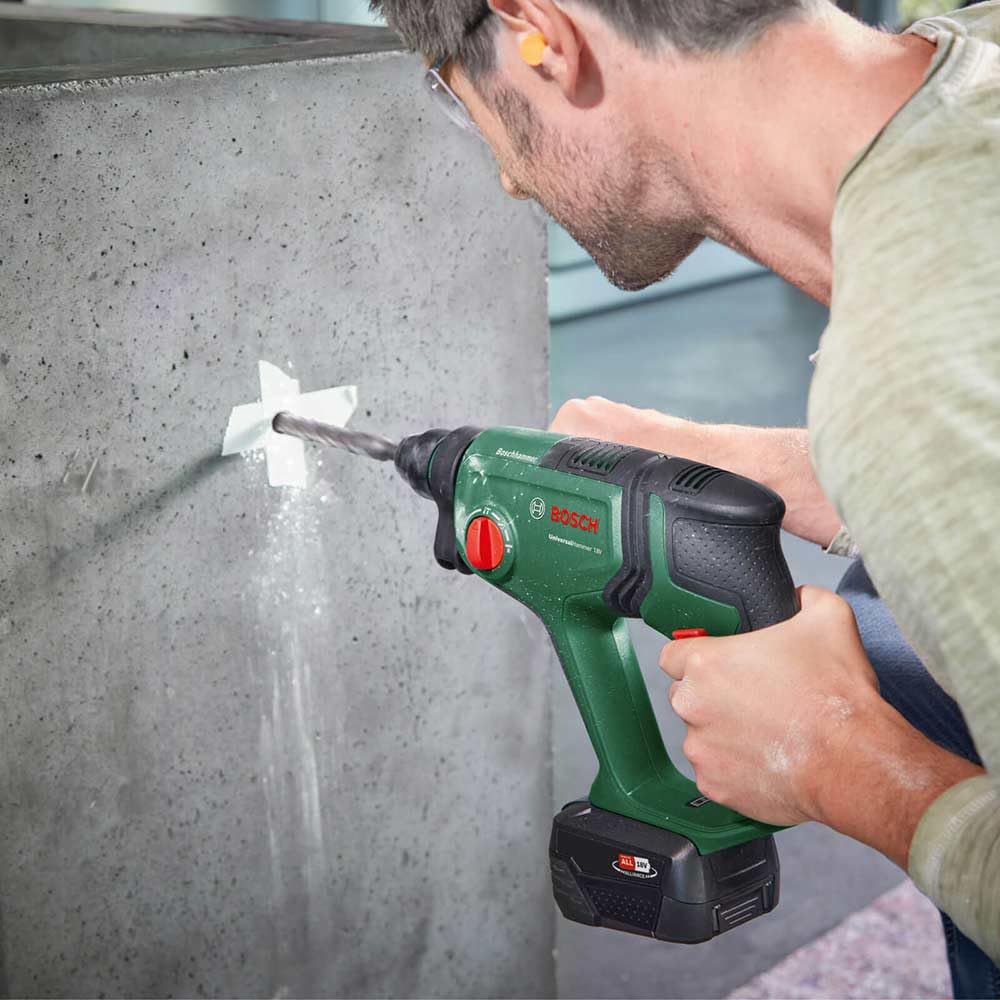 Bosch UniversalHammer 18V martello perforatore SDS plus 2,5Ah