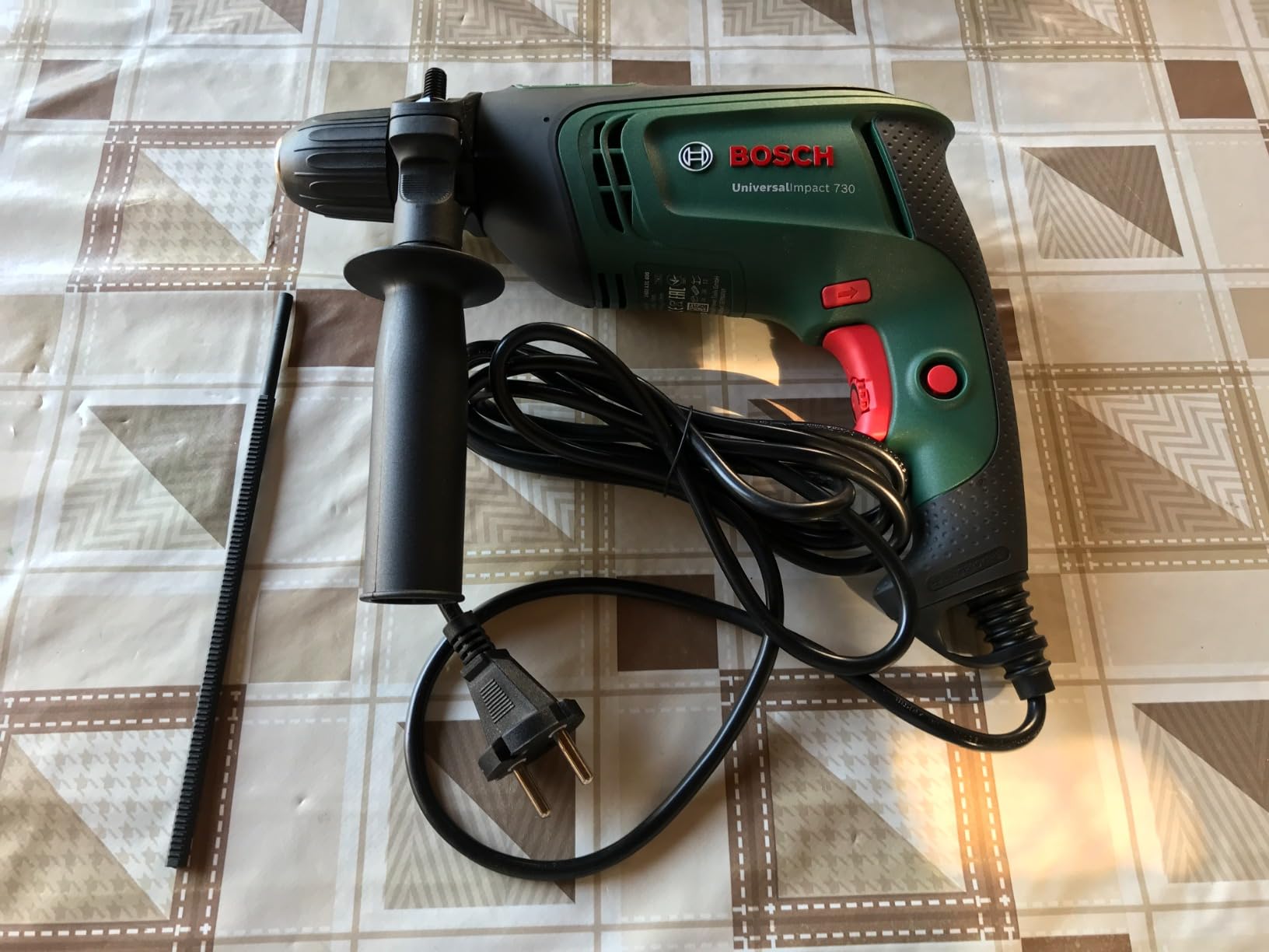 Bosch UniversalImpact 730 trapano battente valigetta