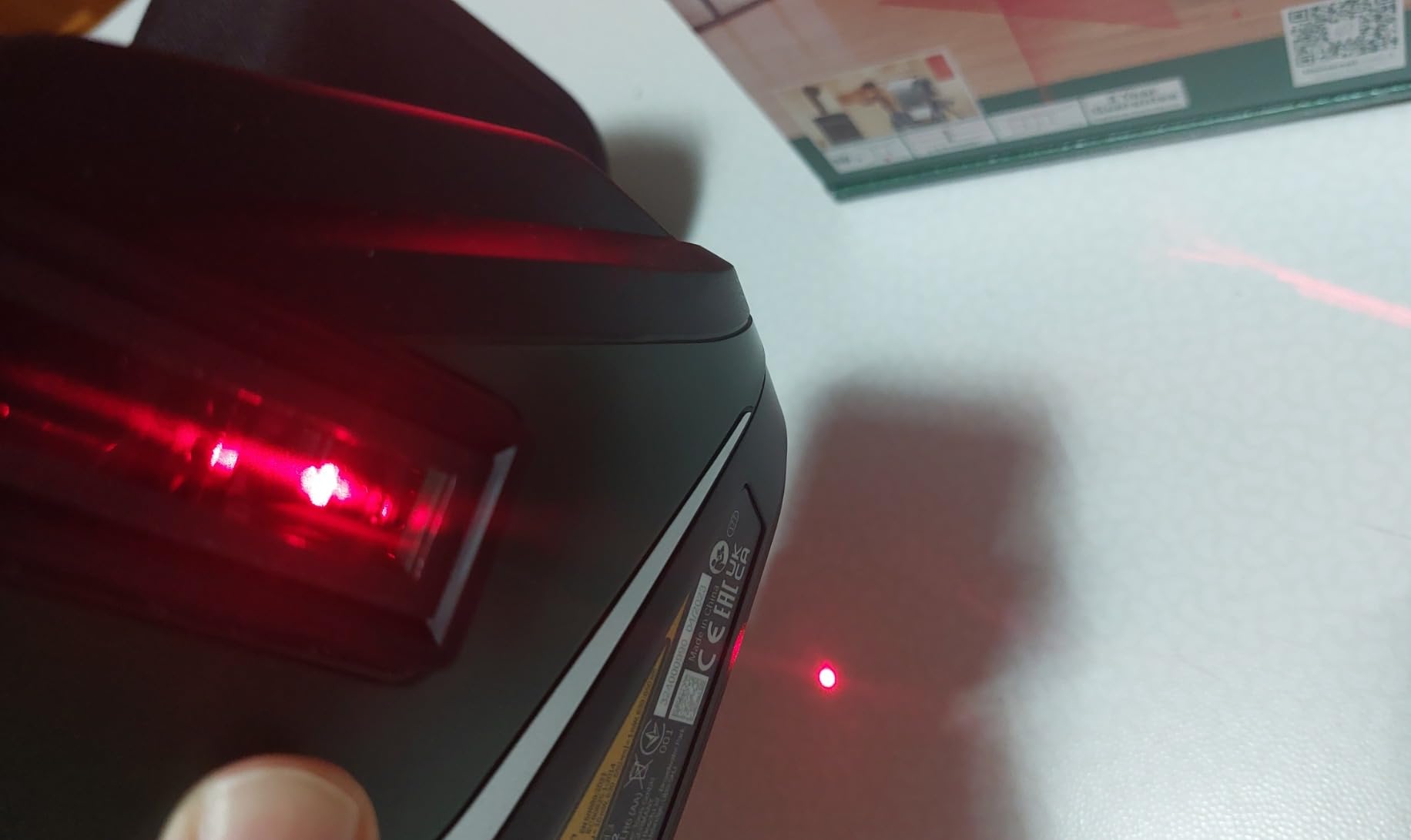 Bosch UniversalLevel 3 Livella Laser 3 Linee Basic