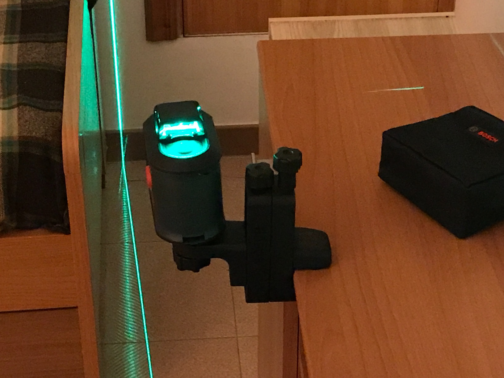 Bosch UniversalLevel 360 Livella Laser Verde Morsetto Treppiede