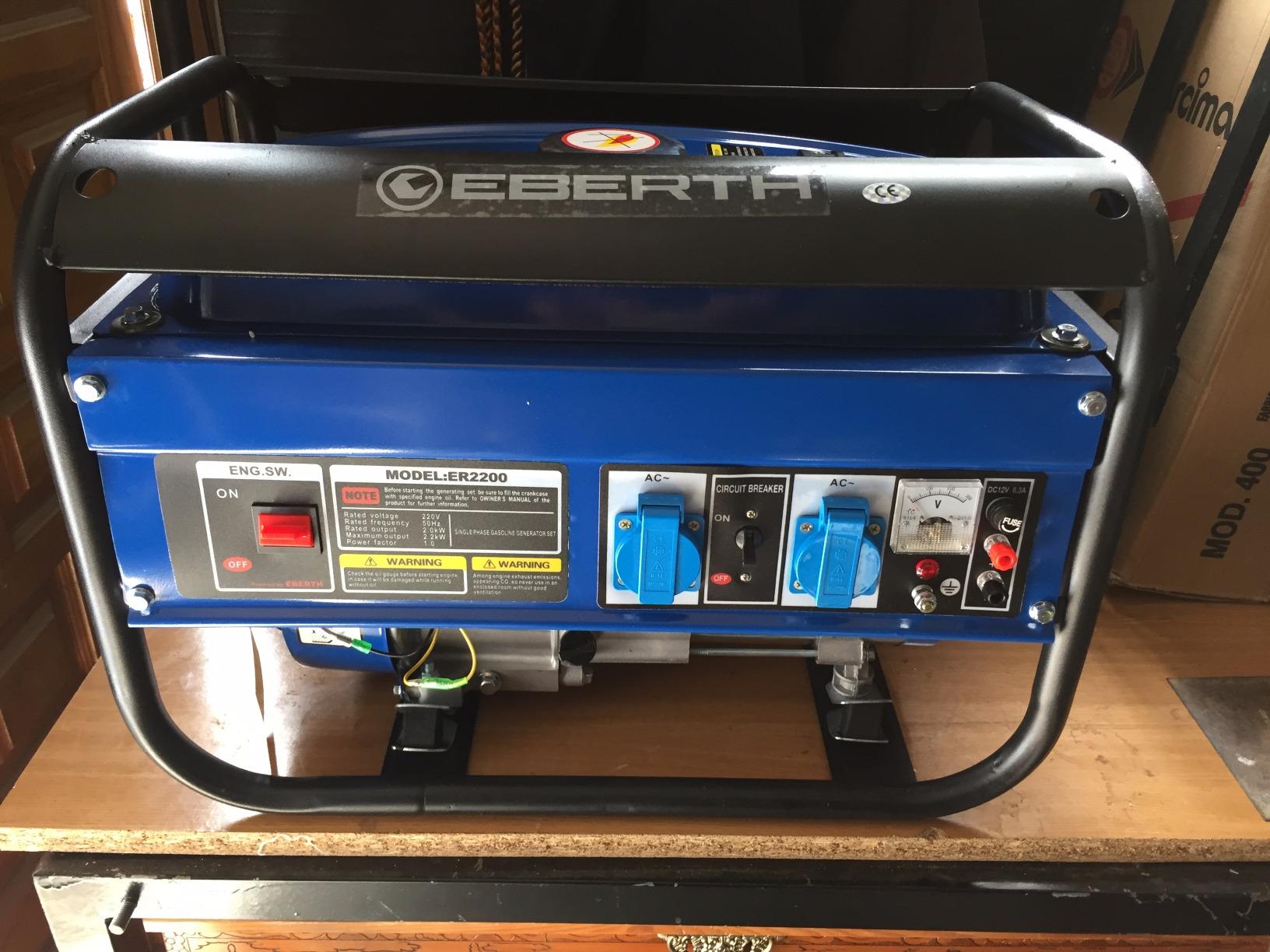 EBERTH Generatore Corrente 2200W Benzina AVR 15L