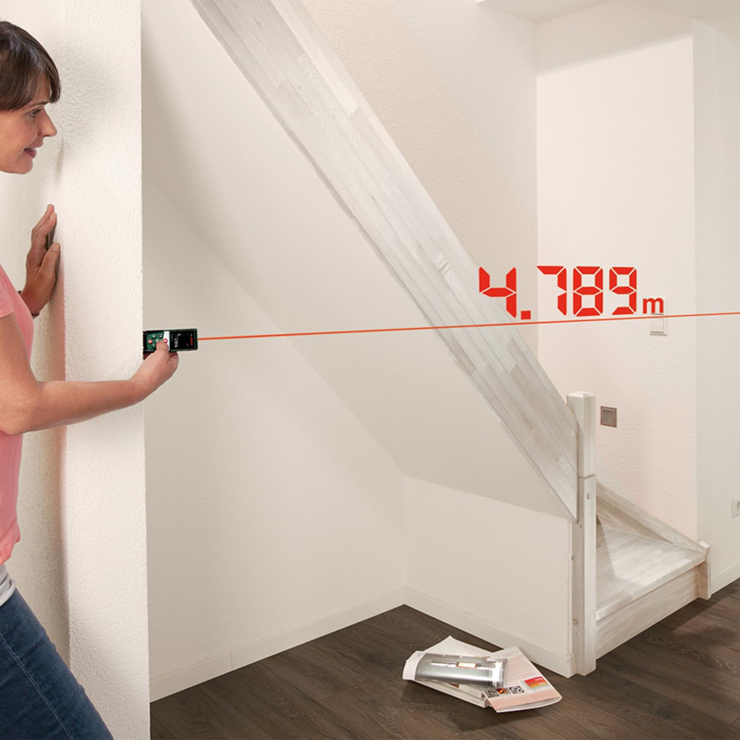Bosch UniversalDistance 40C Misuratore Laser 40 m App