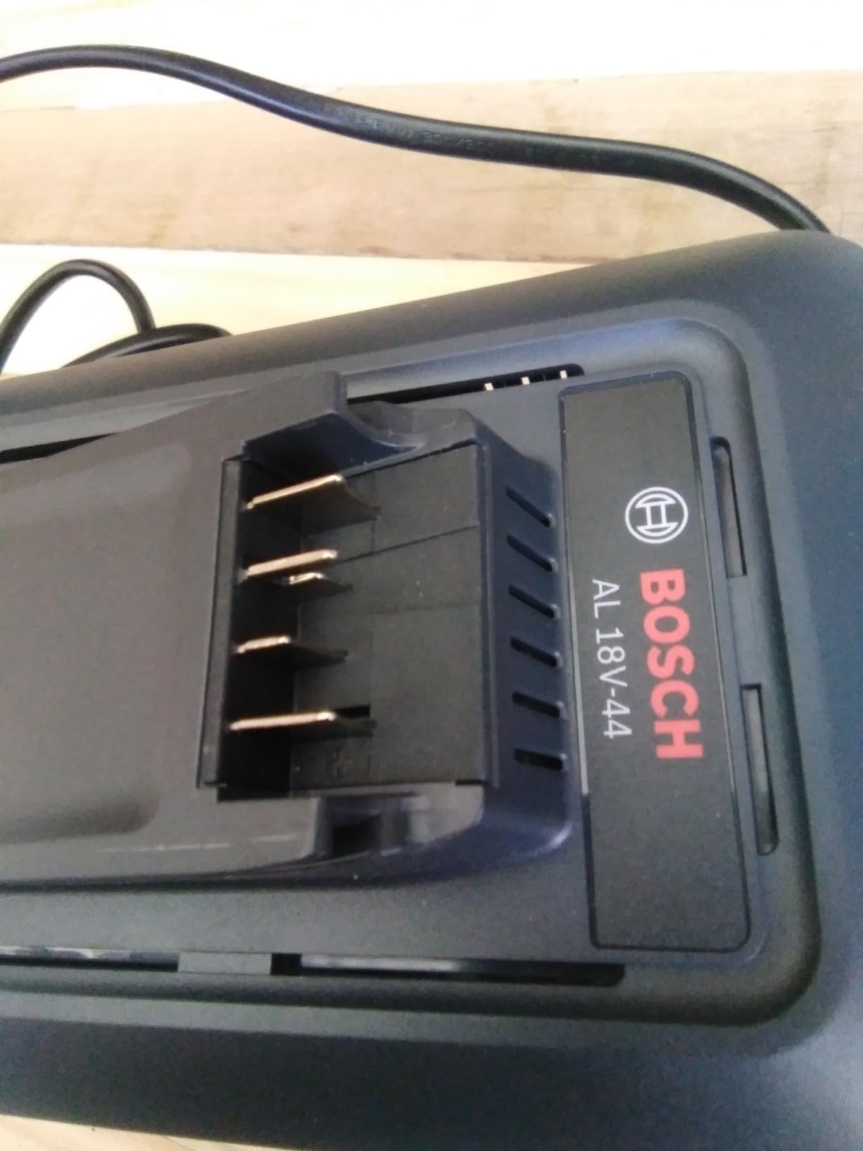 Bosch Starter Set 18V batteria 4,0Ah caricabatteria