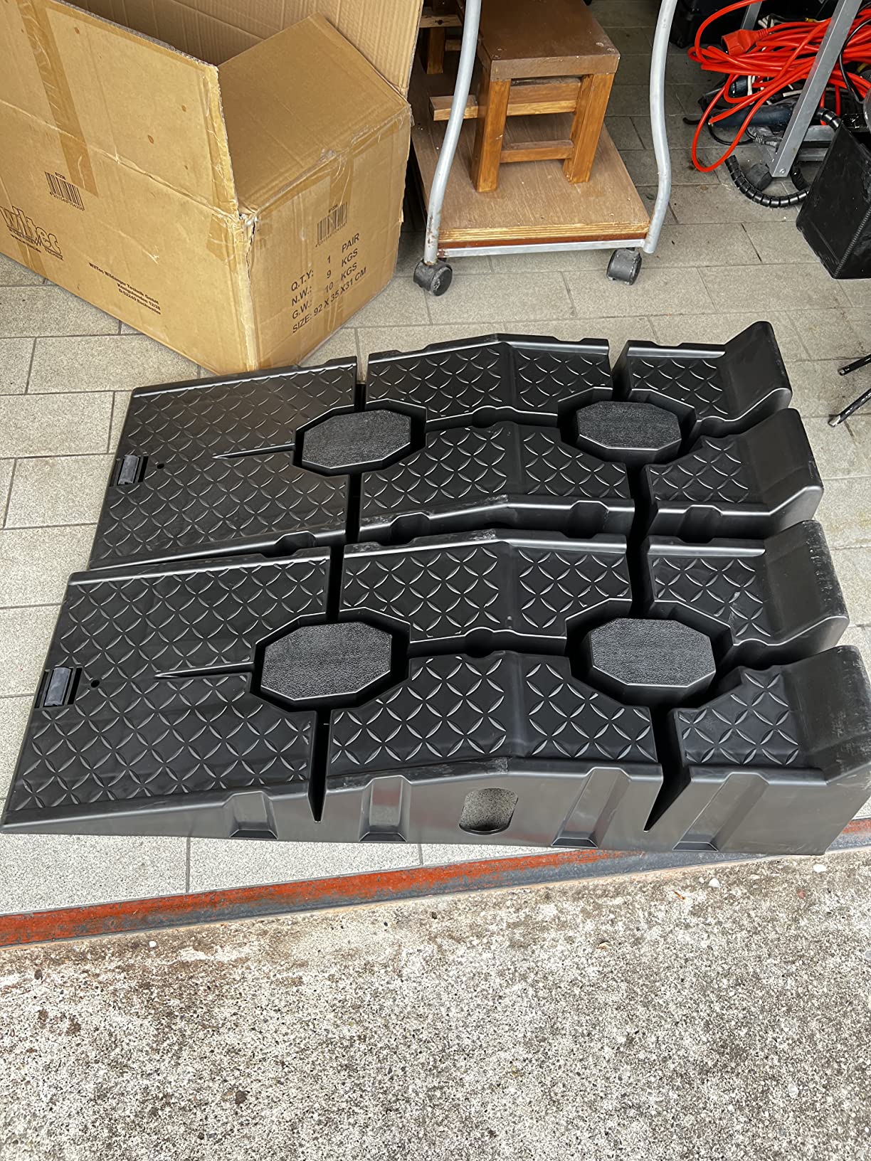 Wiltec Cunei Bloccaruota 2pz HDPE 1,6T 220x90x110mm Staffa