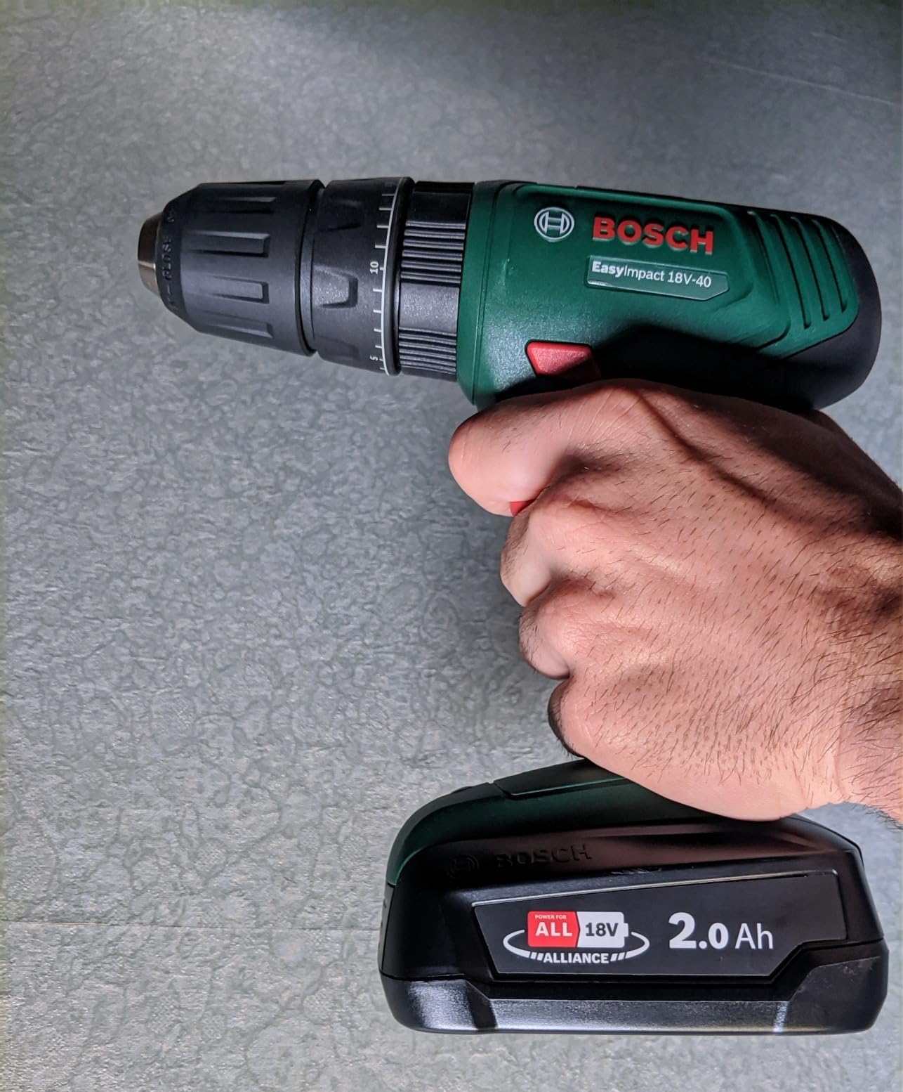 Bosch EasyImpact 18V-40 Trapano 2,0Ah Set 173 Pz
