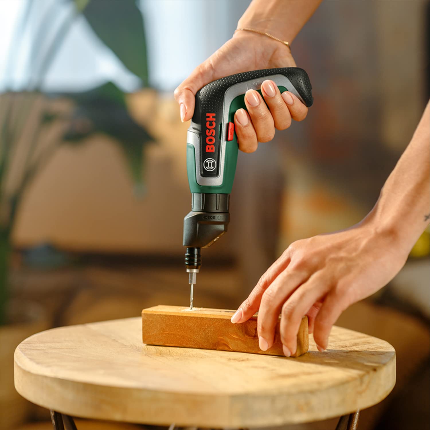 Bosch IXO 7 Avvitatore a Batteria con Valigetta 5,5 Nm
