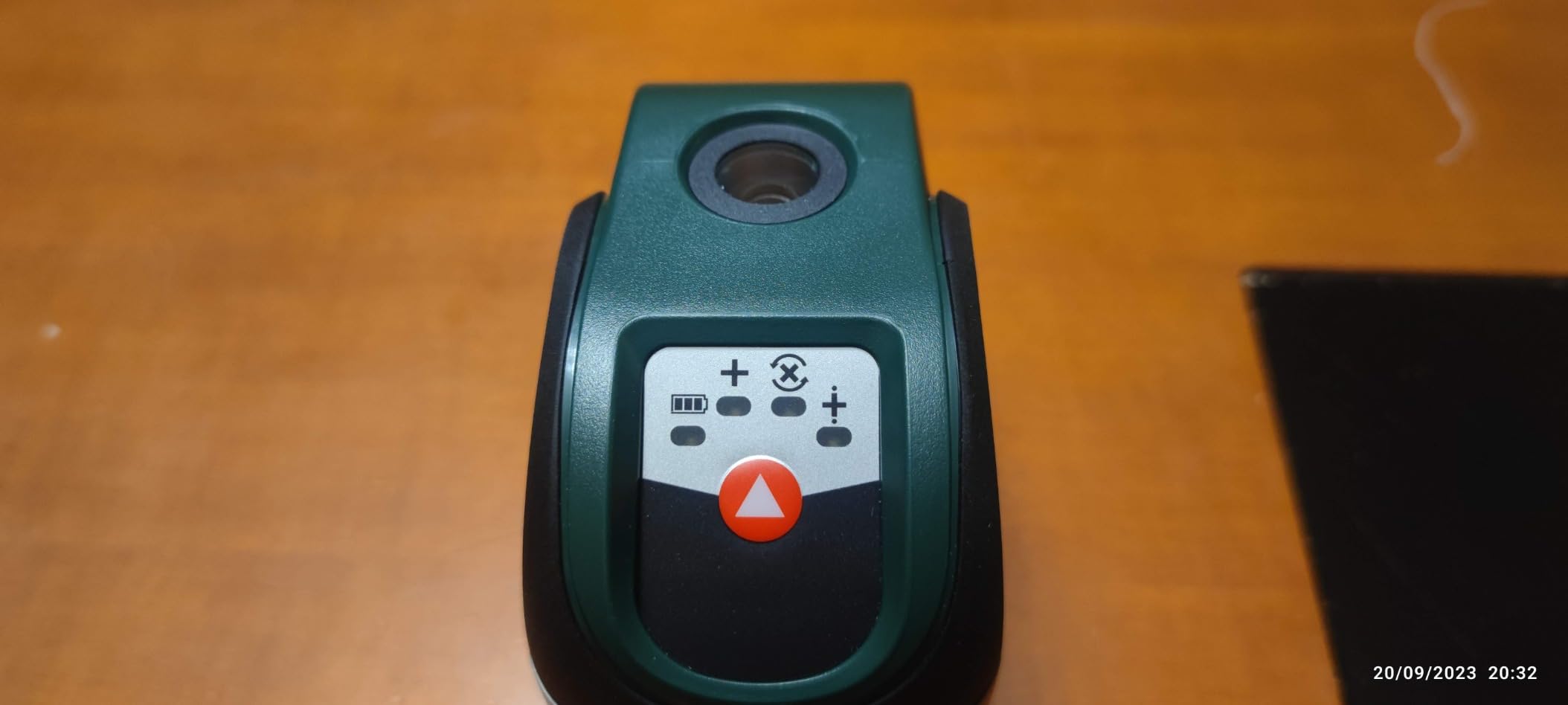 Bosch UniversalLevel 2 Livella Laser Croce + Treppiede