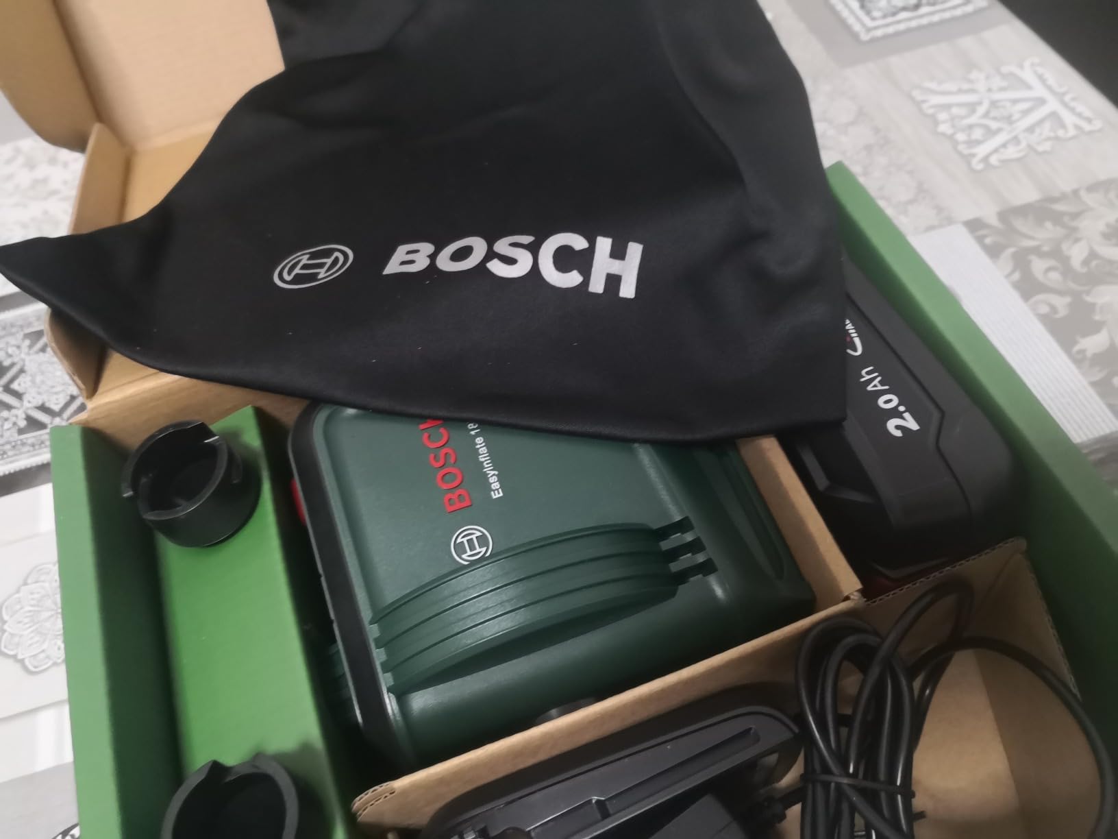 Bosch EasyInflate 18V-500 pompa aria batteria 2,0 Ah