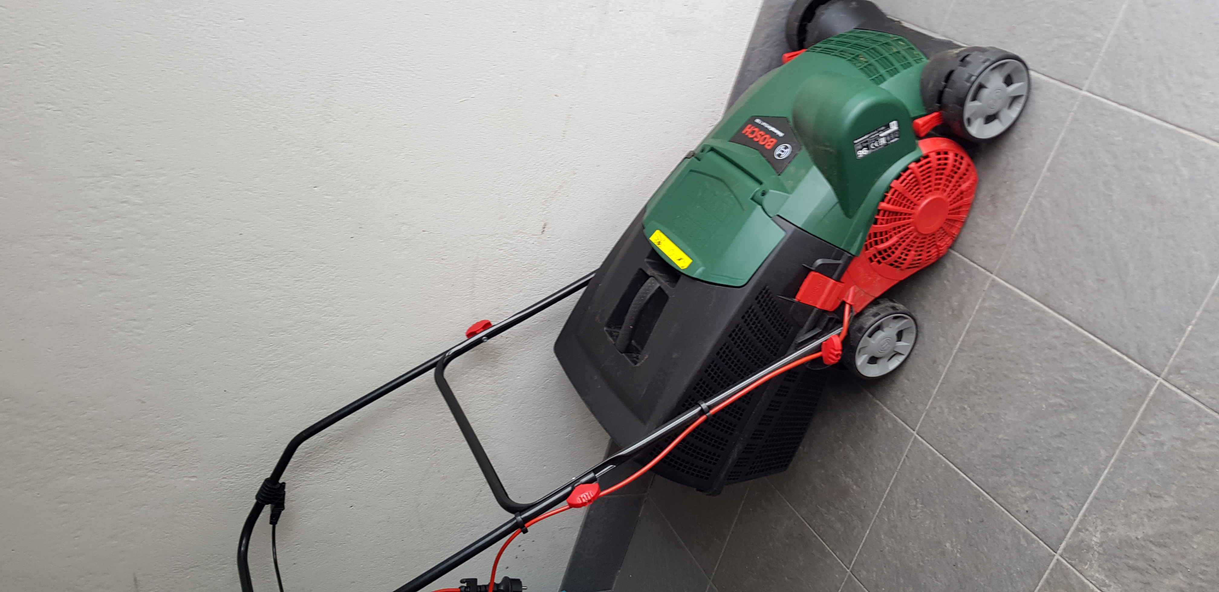 Bosch UniversalVerticut 1100 Scarificatore 1100 W 50 L