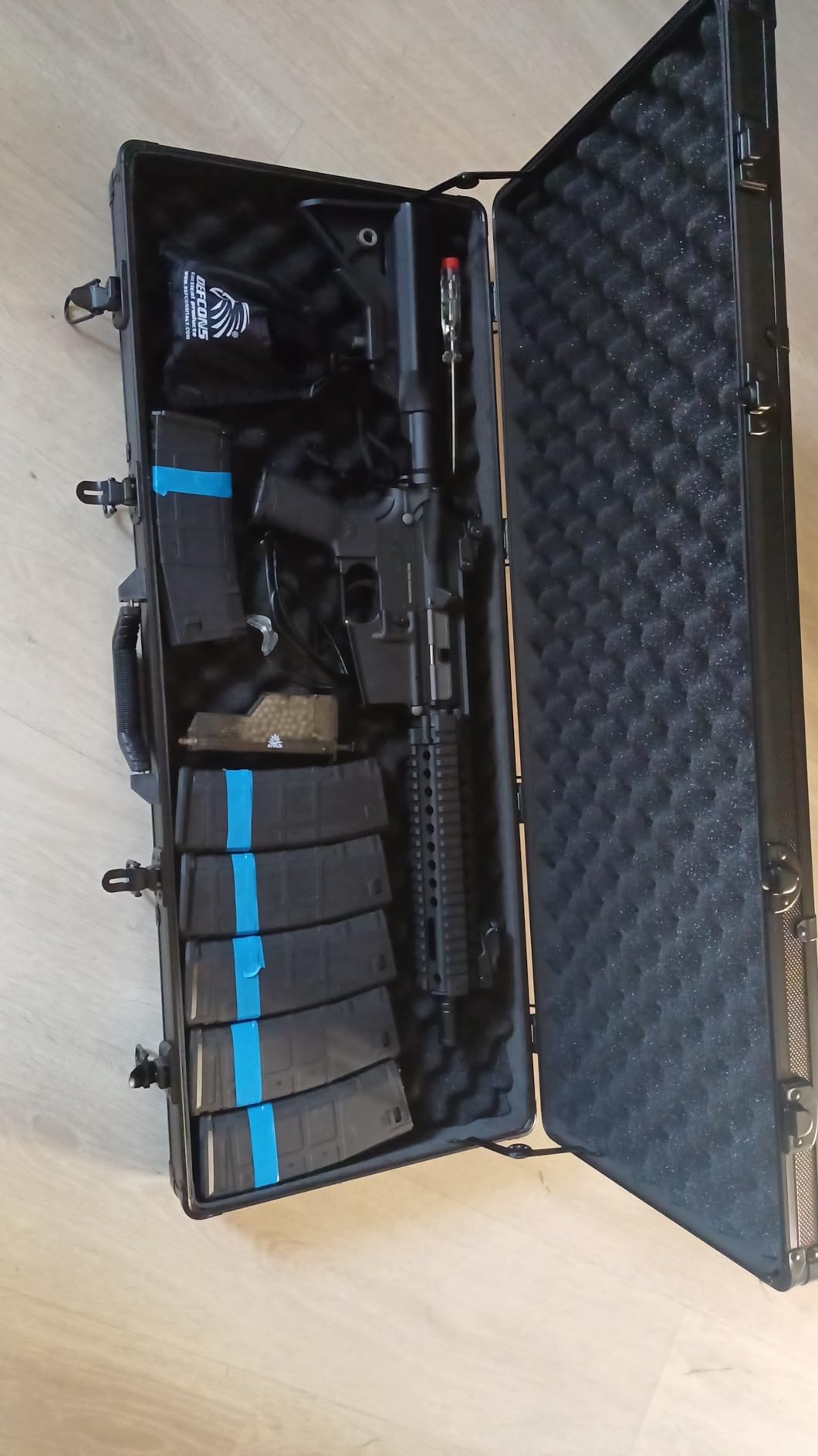 Wiltec Valigetta Pistola Rigida 84 cm 4 Serrature Nera