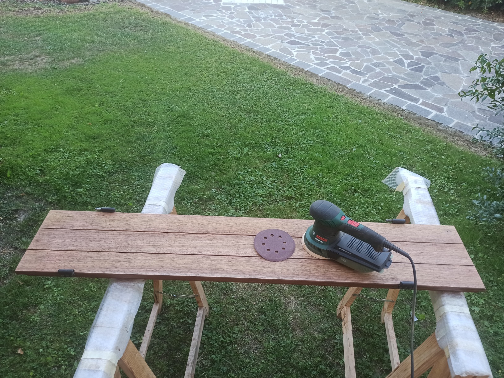 Bosch PEX 300 AE levigatrice rotoorbitale 270W 125 mm