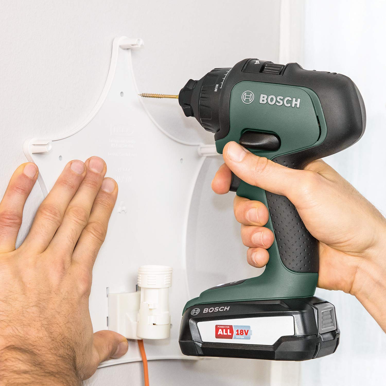 Bosch Starter Set 1600A01T9S batteria 18V 2,5Ah + caricabatterie