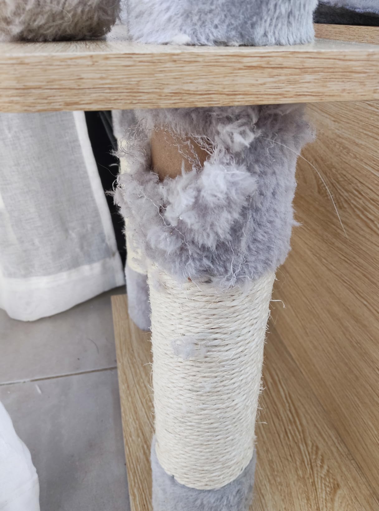 Fudajo Albero Tiragraffi 126cm Grigio con Casetta e Cuccia