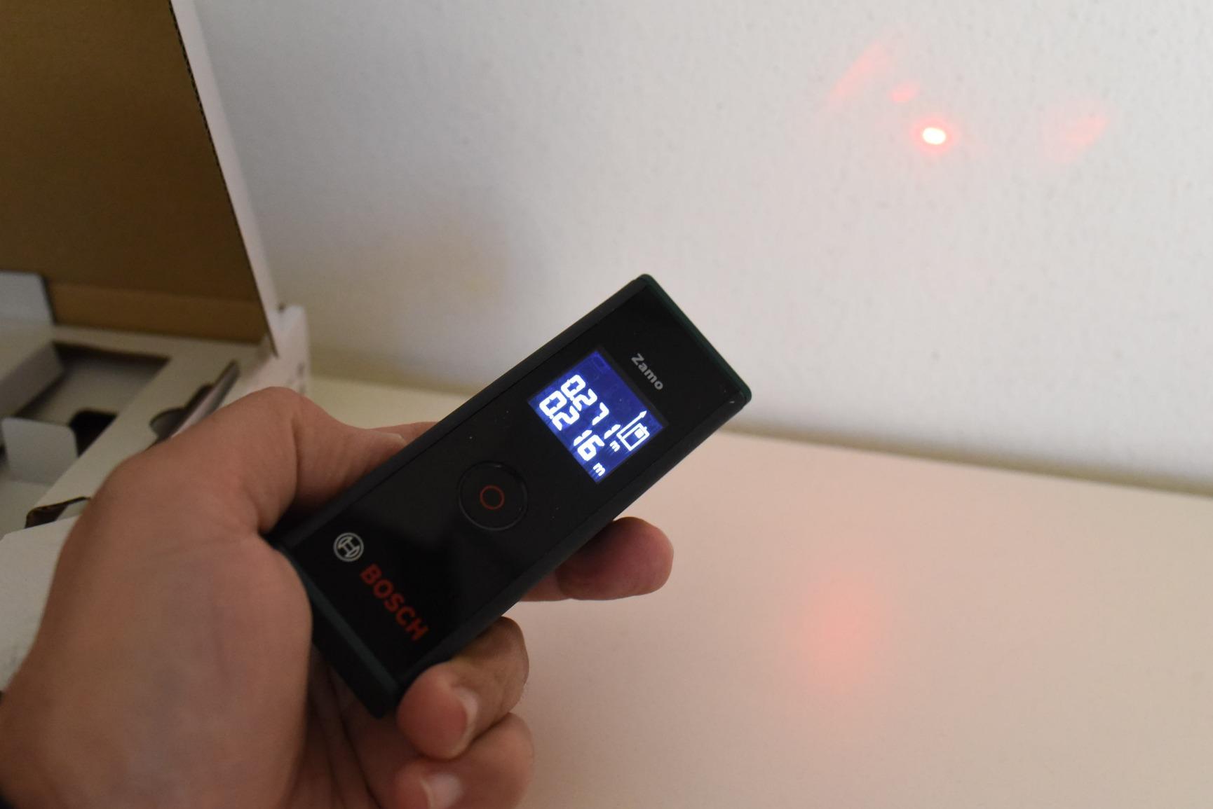 Bosch Zamo Distanziometro Laser 20 m con 3 Adattatori