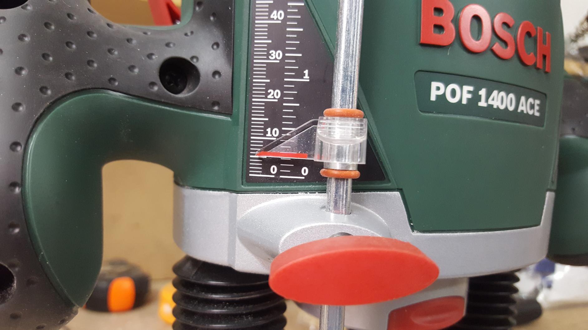 Bosch POF 1400 ACE fresatrice verticale 1400 W con valigetta