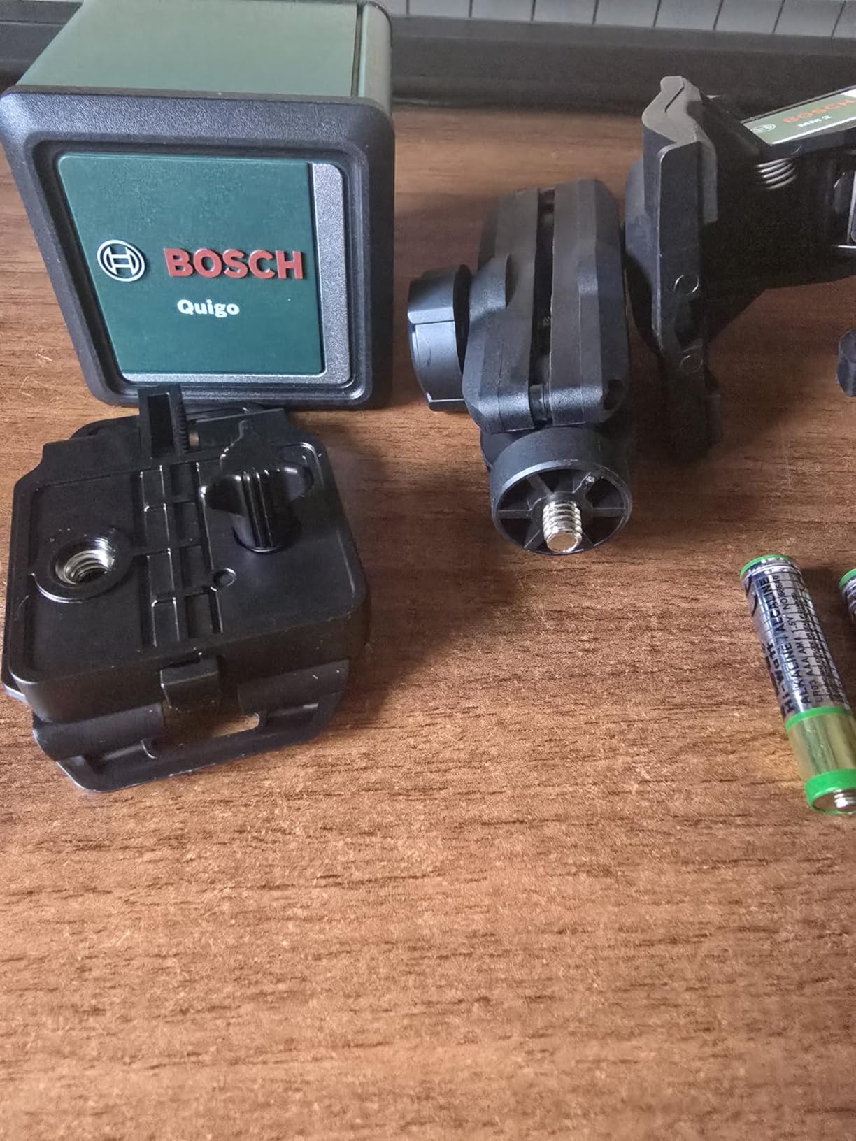 Bosch Quigo livella laser a croce con morsetto MM 2 portata 7 m