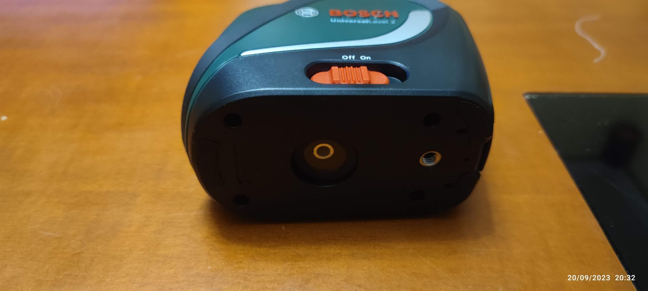 Bosch UniversalLevel 2 Livella Laser Croce + Treppiede
