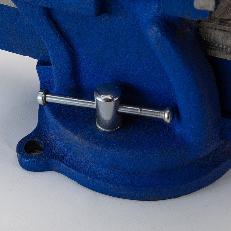 Bormann Pro morsa da banco ghisa 6" base girevole