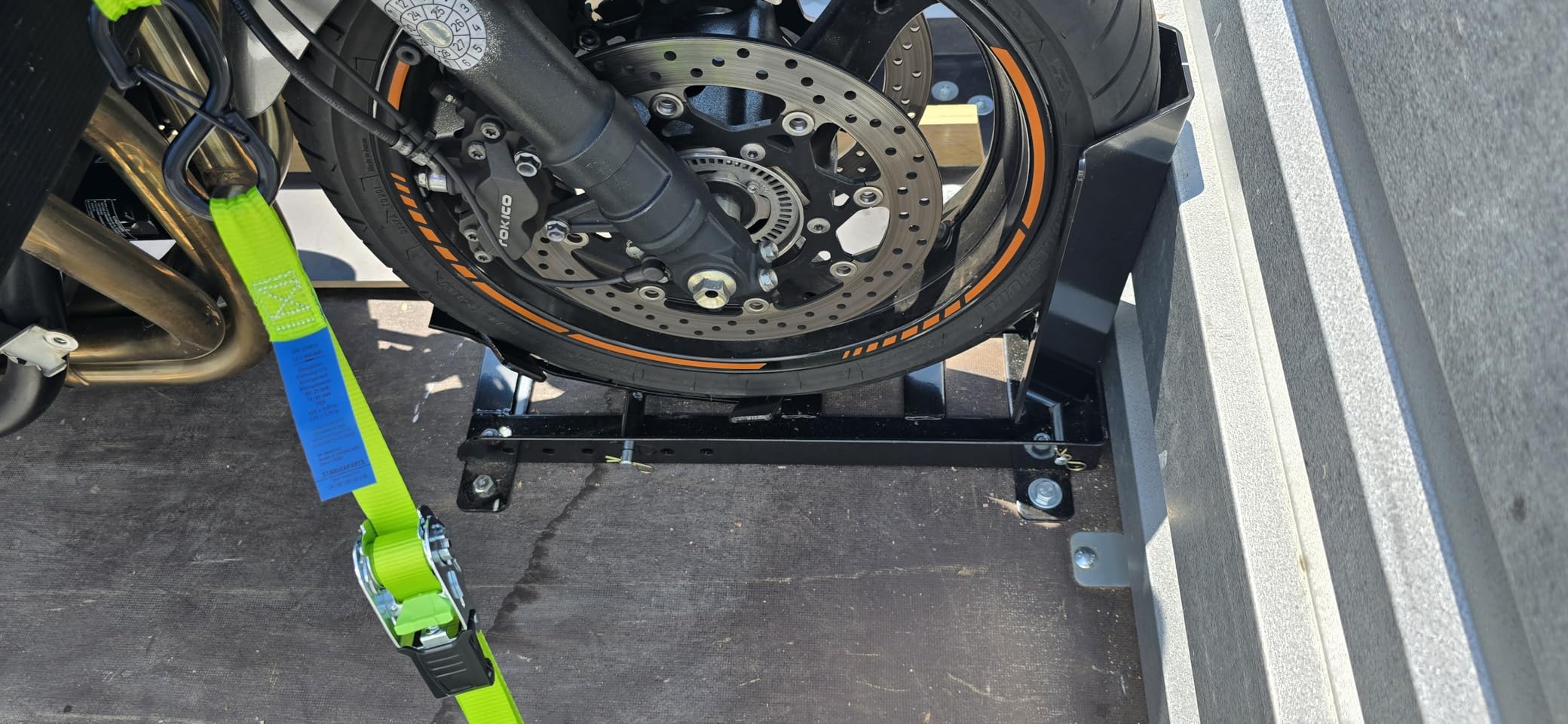 XPOtool cavalletto blocca ruota moto 680 kg 16-21"