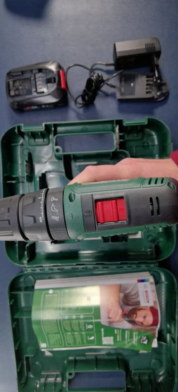 Bosch EasyImpact 18V-40 trapano con 2 batterie 2,0 Ah