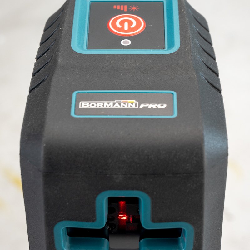 Bormann Cross Red Line Livella Laser 15m con Treppiede
