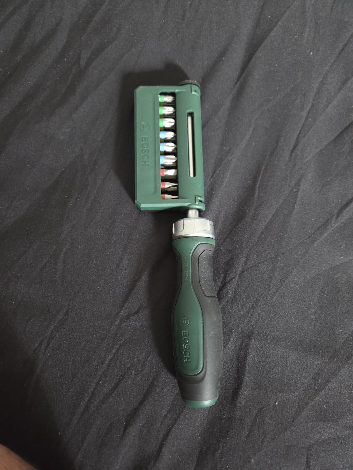 Bosch set cacciavite a cricchetto 19 pezzi con 18 bit S2